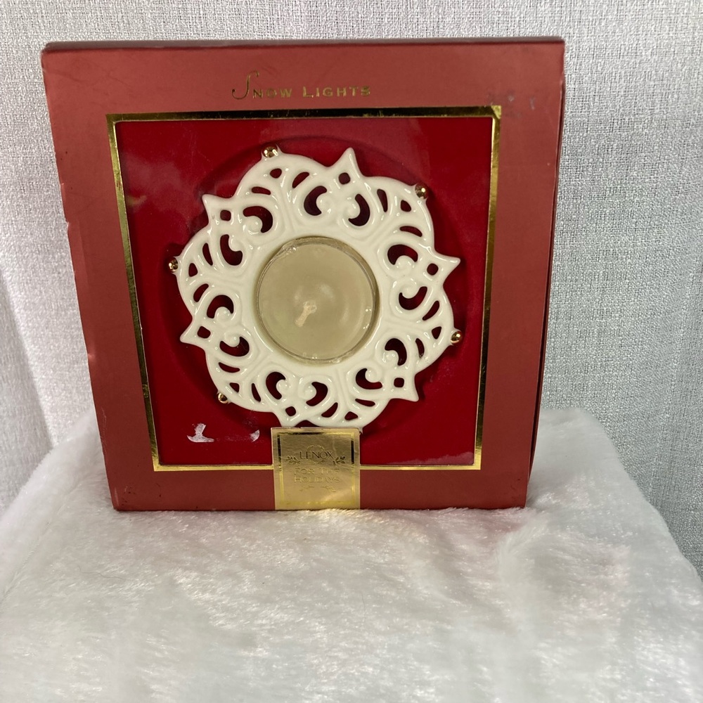 LENOX NIB Snow Lights Tea Light 
Christmas Votive Sparkle
box